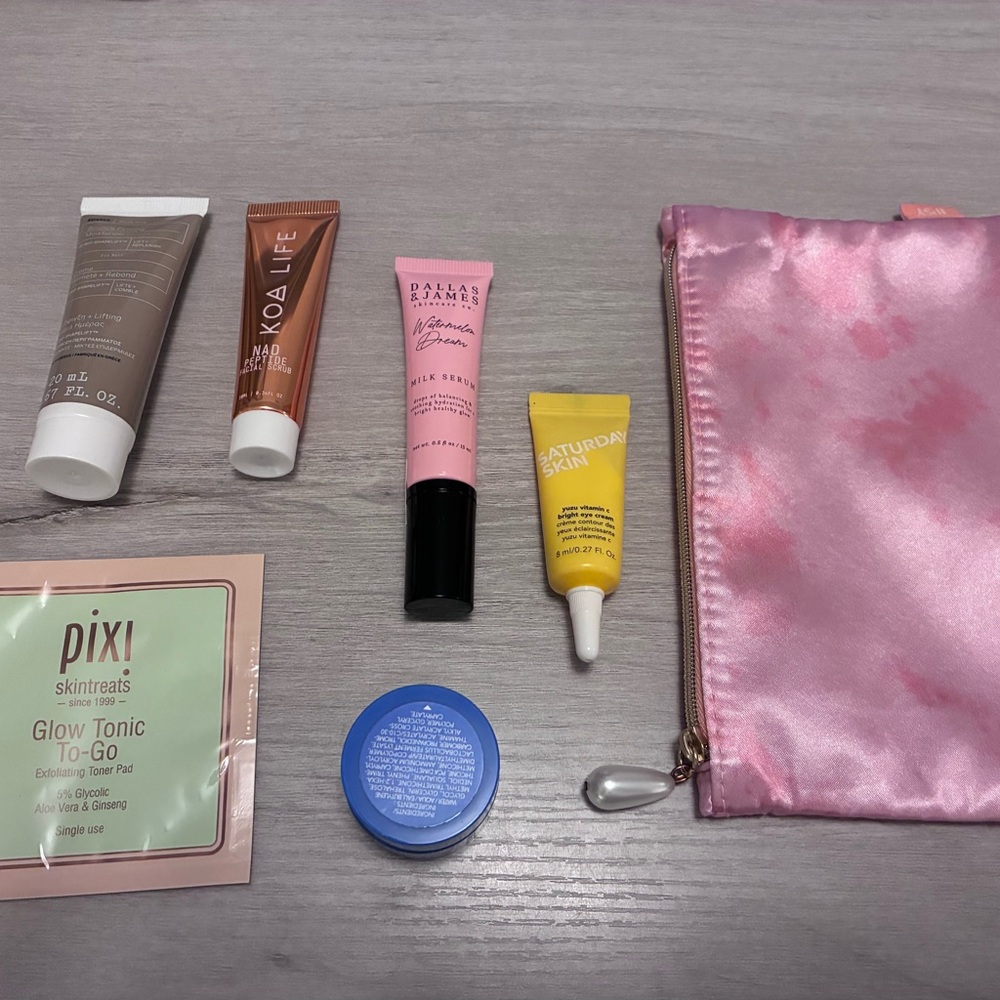 Travel Ready - Full Face cleanse & moisturize!